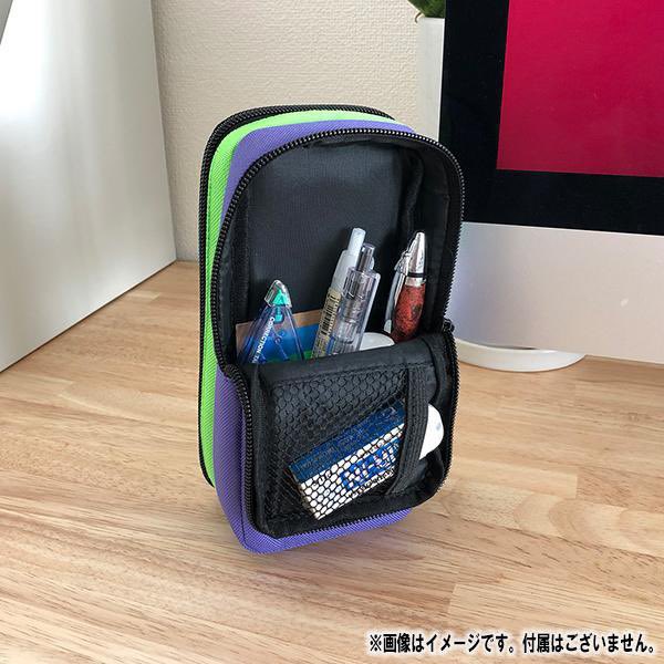 eva_store's tweet photo. 【TOKYO-01(池袋)】《再入荷》
【ワークブランドA.T.FIELD】「マルチケース」各色が入荷しました❗️

A.T.FIELDのロゴやNERVマーク、各機体のカラーが目を引くアイテム👀

フロントの下部にはマグネットが付いているので、上部を折り曲げれば固定でき、作業中、面倒な開け閉めをせずすぐに取り出せる優れものです✨ 中にはメッシュタイプのポケットもあり、ペンケースや工具入れとしても便利です◎

#エヴァストア