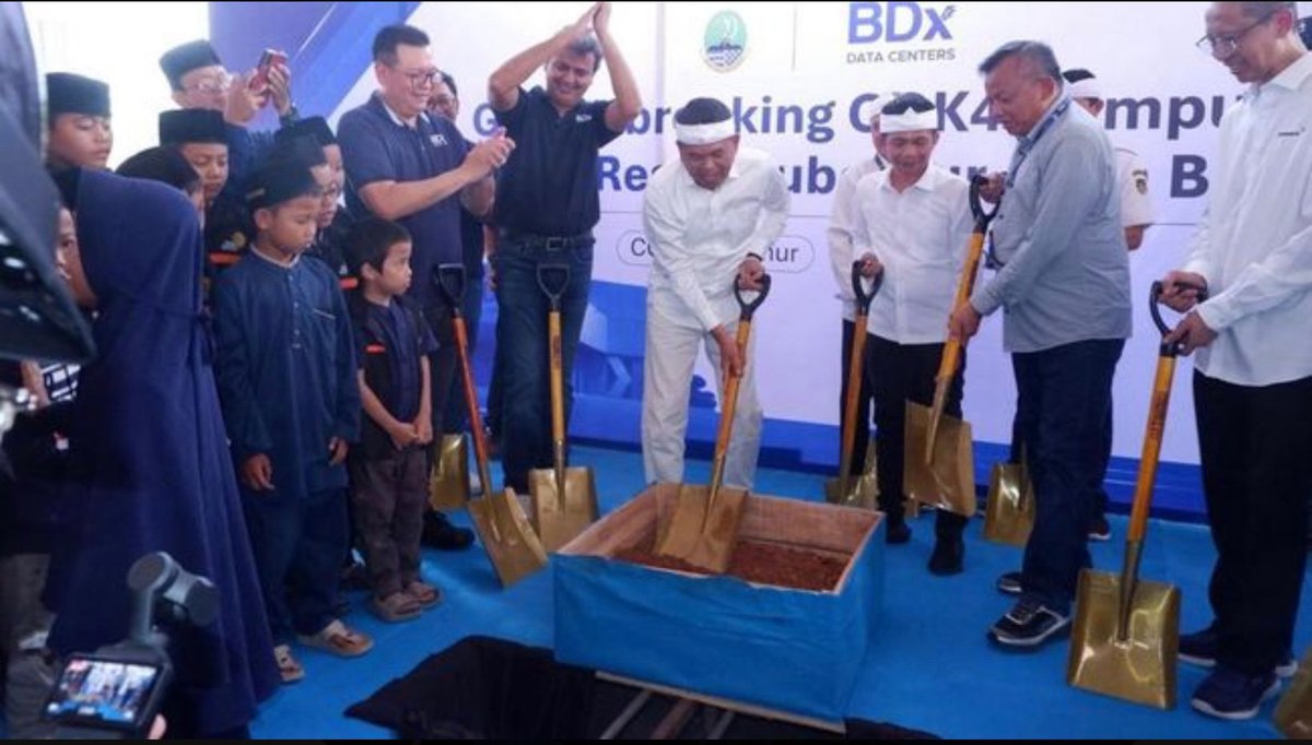 IsmJuna's tweet photo. @LambeSahamjja Ini sih aktif.... inisiatif 🤭 https://t.co/fqZ1R7cHnY