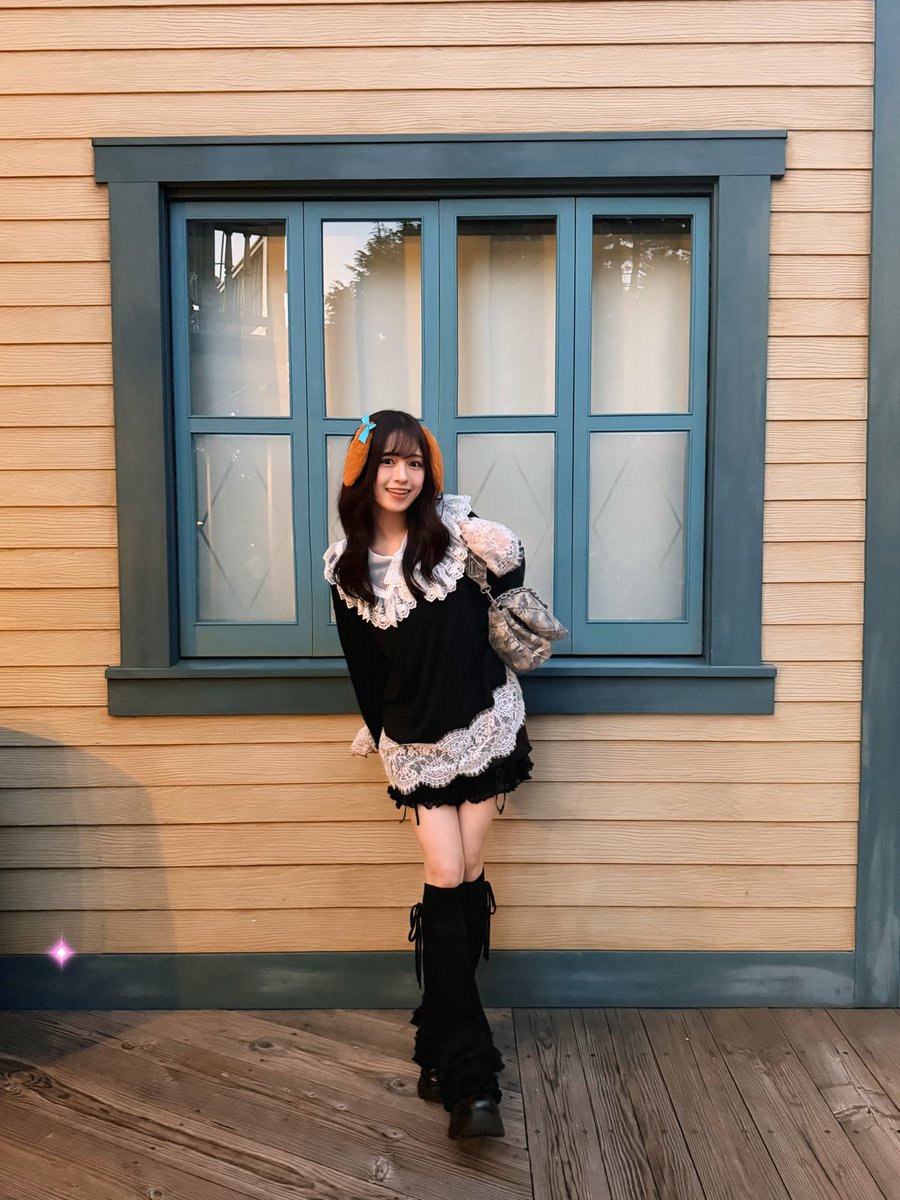 AyaEmori_BOX's tweet photo. ハロウィンだったからおばけ意識で普段よりレース多めコーデ👻
(さくちゃんが撮ってくれる私は普段より盛れる傾向あり🐈⸒⸒⸒⸒) https://t.co/iDX4XOOkPd