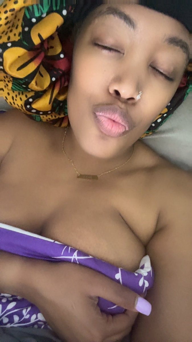 midnightdoll_35's tweet photo. Goodnight ❤️ https://t.co/5e5l7NP9bk