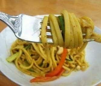 tinnedtoms's tweet photo. A quick and easy recipe for a Saturday night. A speedy and tasty noodle dish for dinner with a peanutty sauce. Lush!

https://t.co/dvFFr4HyU0

#plantbased #dairyfree #vegan #vegetarian https://t.co/qvoyGEf1ia