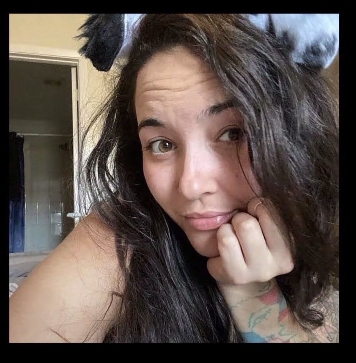 Cupcakeqh0q's tweet photo. Soft and cute for the timeline.
Private shows me stuck under my doggo, stretched wide around his knot, taking every drop.
Link in bio🥵❤️‍🩹💦 https://t.co/0i0q5P8p40
