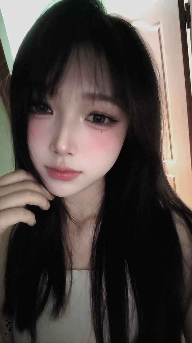 EwaEwa50362993's tweet photo. 寻找国庆搭子一个！本人！是本人！ 要求：素质 干净 懂尊重！
加分项：微胖有小肚子 谈吐素质 会做蛋炒饭  有边界感 讲卫生 会照顾别人的感受  

拒绝：不喜欢邋遢和没边界感的人 同频比什么都重要。  

符合要求的点个赞，留下坐标 私信我都会回 https://t.co/lmoWNrlinm