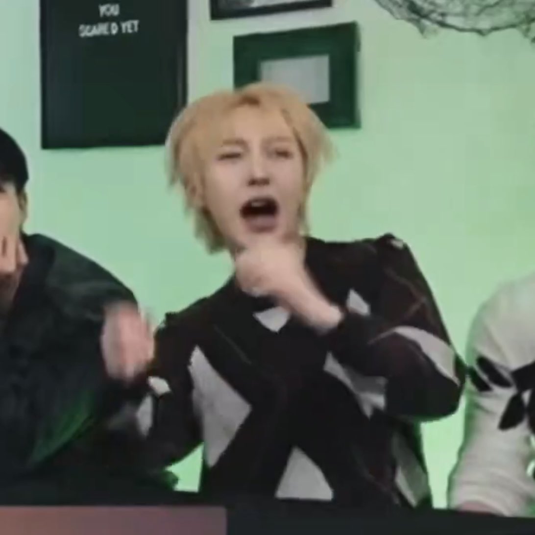 tlqkfttorrl1004's tweet photo. 지켜주고 싶게.. https://t.co/RsbHEvd3bQ