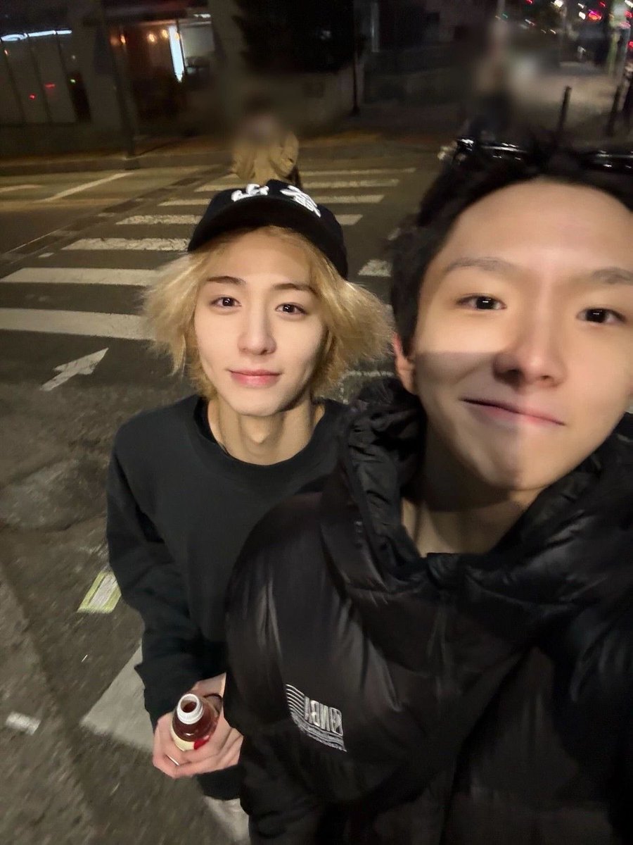 haemdroid's tweet photo. 나천잽니다 지니어스요 찡긋 https://t.co/imAGlB7wR1