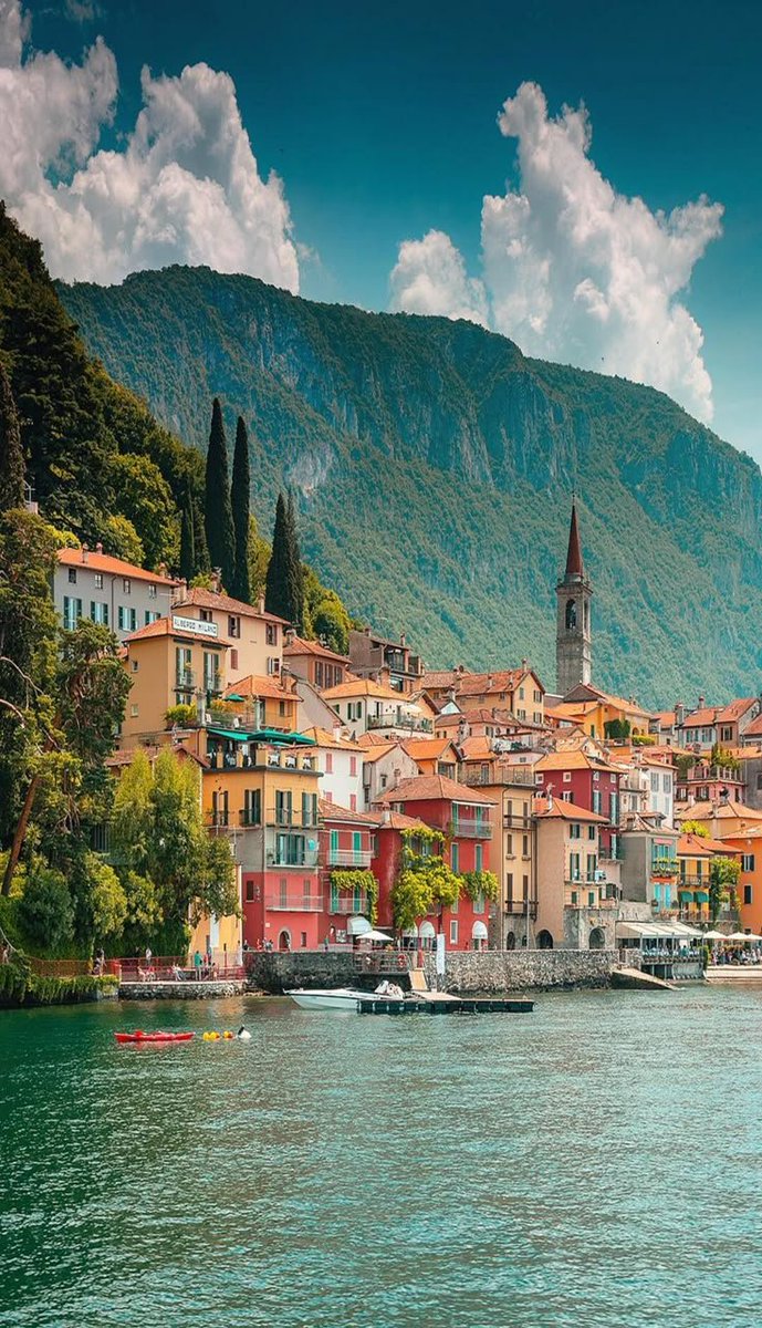 earthserenityy's tweet photo. Lake Como Italy https://t.co/Jyg1vRB3Xf