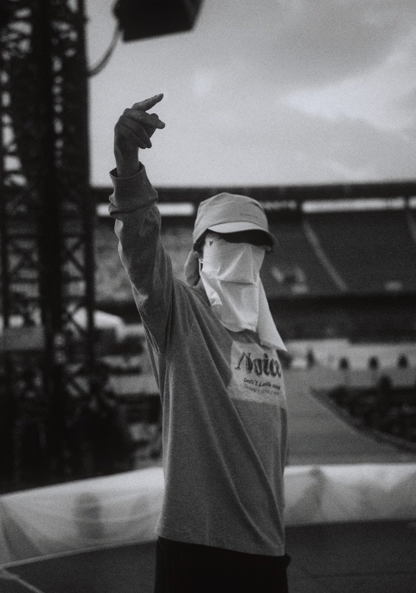 Taehyungimpact's tweet photo. Taehyung via mnijungkook’s IG https://t.co/DyHtjkumVk