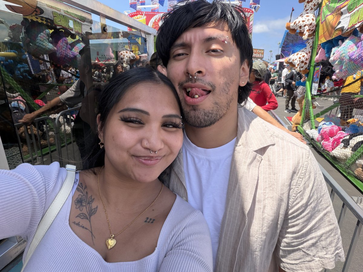 lilwoooozy's tweet photo. the love of your life is on twitter!!!

happy national bf day <3 https://t.co/uWzn9l5GP7