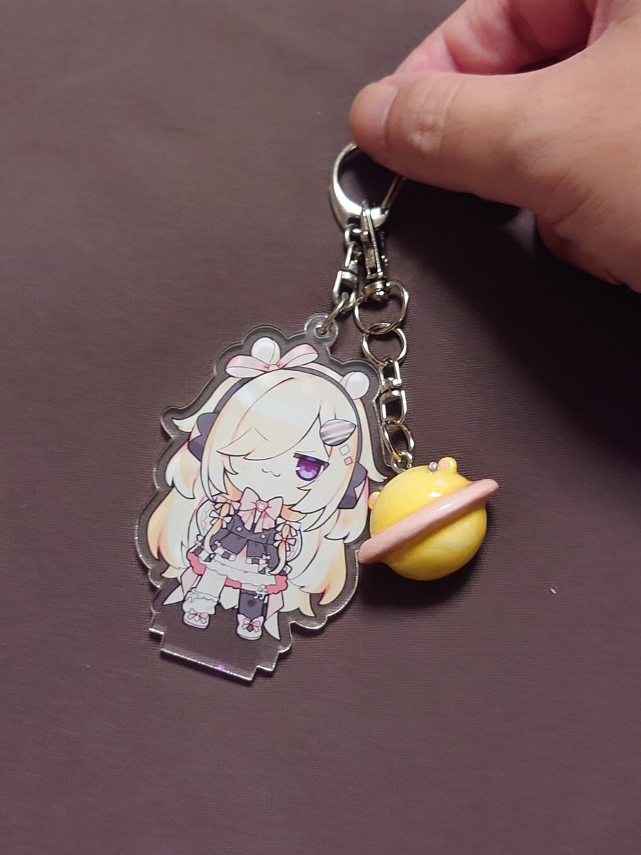 NPCkeiniisan's tweet photo. ちぷる星のキーホルダー！
ツヤツヤでプリンッとしてて、見た目は陶器っぽくてイイ感じ！！！
#森羅万象制作部活動報告 https://t.co/MiNyp3DHOn