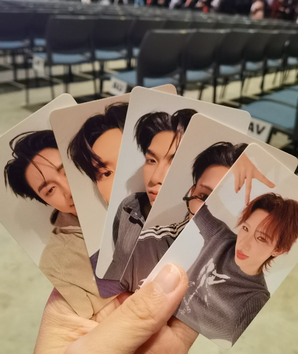 CatStar710's tweet photo. WTS / ขาย cards &amp; sign poster
เซลฟี่การ์ด พี่จั๋ง พี่เน กฤติน ปาล์ม 
ใบละ200  
sign poster 500
รับหน้าคอนตอนนี้ได้เลยค่ะ 

#PERSES_UNCENSORED https://t.co/oPy7XcRfCm