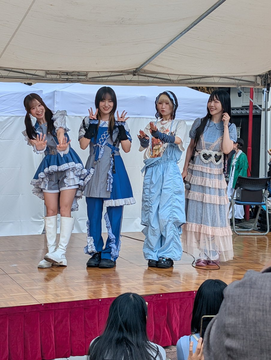 kiyopiko96's tweet photo. しずおか大好きLIVEでBNSIみたあとにしずおか大好きまつりのマジックショー見た！CYNHN目当てだけどマジックショーってすごいね、普通に驚いた
あと広瀬みのりちゃん終始ニコニコしててかわいかった🫶
#CYNHN
#しずおか大好きまつり
#広瀬みのり https://t.co/CmV5mubNbw