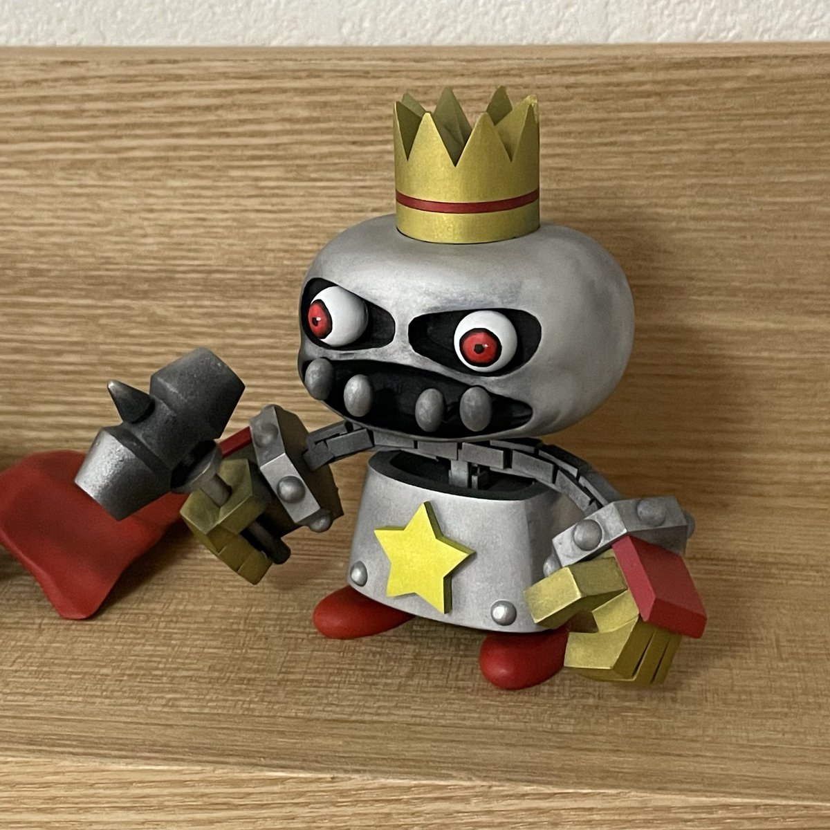 mita1233668's tweet photo. やっとできたー^_^!!!
マリオRPG ラスボス カジオー !
高さ8センチないくらいで小型です。
当時は小学生やったかな?
このラスボスのフィギュアが欲しいと思ってたけど発売されることはなかったね🎃
#マリオRPG #マリオ #mario #smithy #ハンマー #カジオー https://t.co/GlfoCwAISo