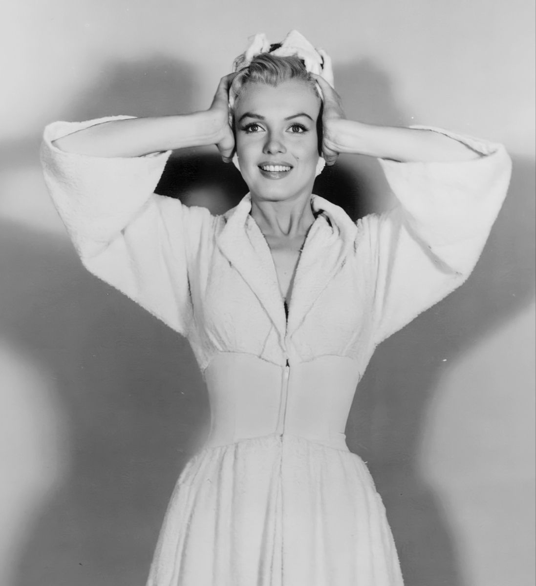 Jollanka1's tweet photo. Marilyn......💙 https://t.co/nMMgSbJNev