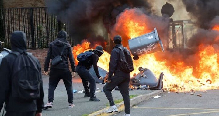 Sheydaeslami's tweet photo. According to the US playbook, the CIA should be mobilized by now to fund the ‘opposition,’ arm the students, and topple the French government, so that Trump can ‘manage’ France’s resources and wealth!

Happy Trump’s new war to the American people!" https://t.co/9KOmW0EOwl