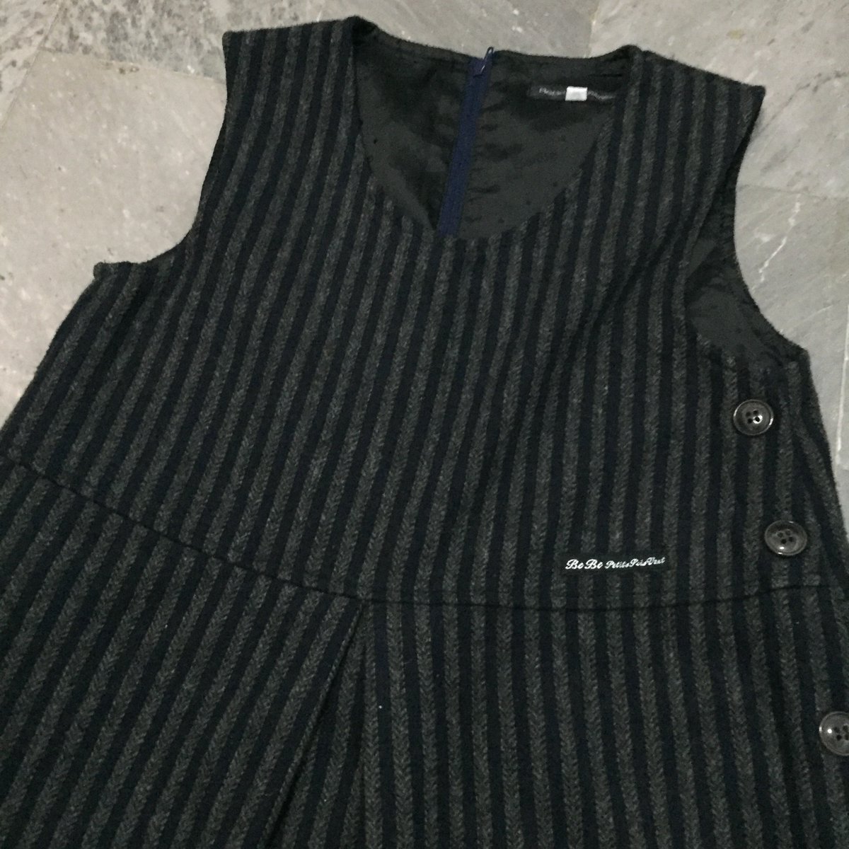 manilanlow's tweet photo. ส่งต่อเสื้อ | อก30 ยาว26

ー น่ารักมากๆตัวนี้ สีดำเทา เป็นไซส์เด็กนะคะ ขอคนตัวเล็กกก

🤍 120฿ รวมส่ง ( สนใจสอบถามได้ค่า )
#ส่งต่อเสื้อผ้า #เสื้อผ้ามือสองสภาพดี #โล๊ะตู้ #ส่งต่อเสื้อมือ2 #เสื้อมือสอง #โล๊ะเสื้อผ้า #โล๊ะตู้เสื้อผ้า #เสื้อผ้าญี่ปุ่นมือ2 https://t.co/4bw3xpK1KN