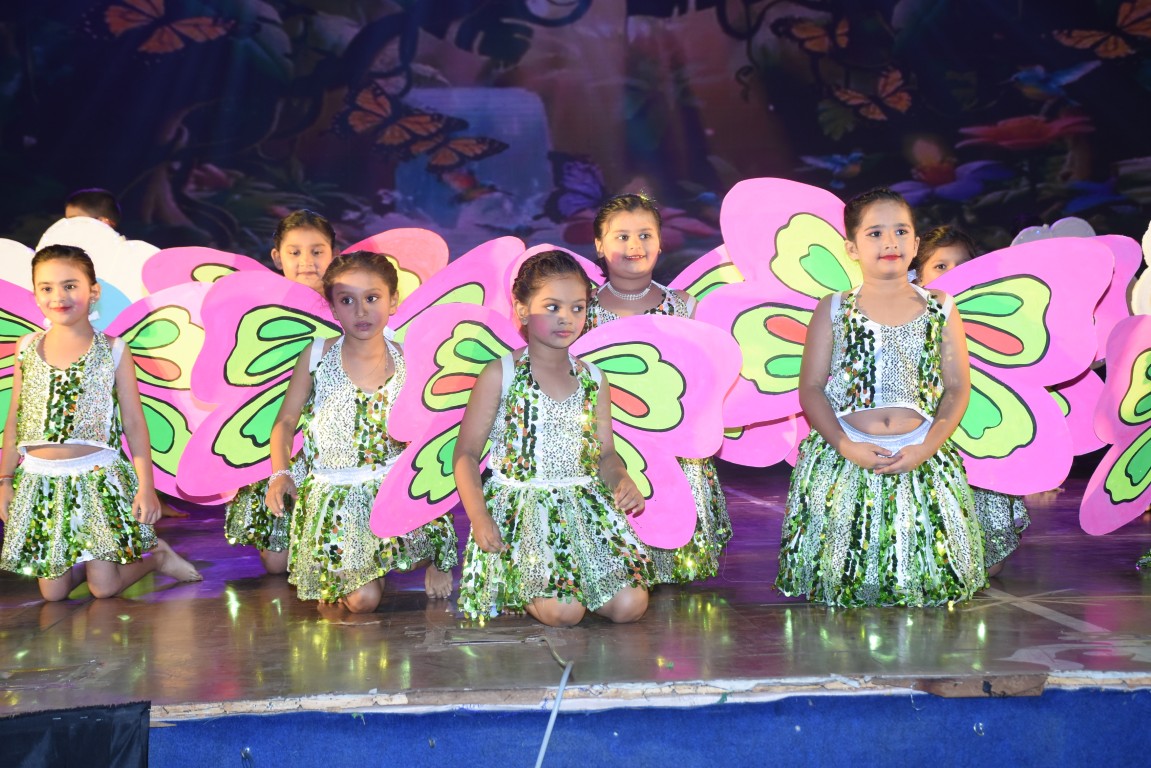 DPSTapi's tweet photo. 🌈✨ Hum Tum: Together We Belong! DPS Tapi’s Annual Function for Classes I–V celebrated friendship, kindness, acceptance and togetherness through vibrant dance, drama, storytelling and a joyful grand finale. ❤️🤝
#DPSTapi #AnnualFunction2026 #HumTum https://t.co/K3G52NwTDe