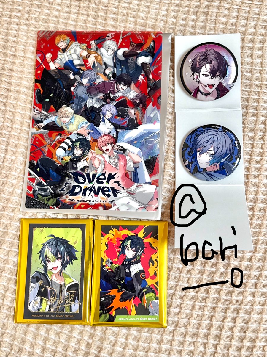bari__0's tweet photo. 【交換】MECHATU-A 1st LIVE "Over Drive!"
ランダムカード 缶バッジ  

譲▶︎1枚目

求▶︎2.3.4枚目参照

当日現地手渡し>郵送

各1で求めている為お返事にお時間頂く場合がございます。検索からでも気軽にお声がけください💥 https://t.co/lgi2BWN3G1