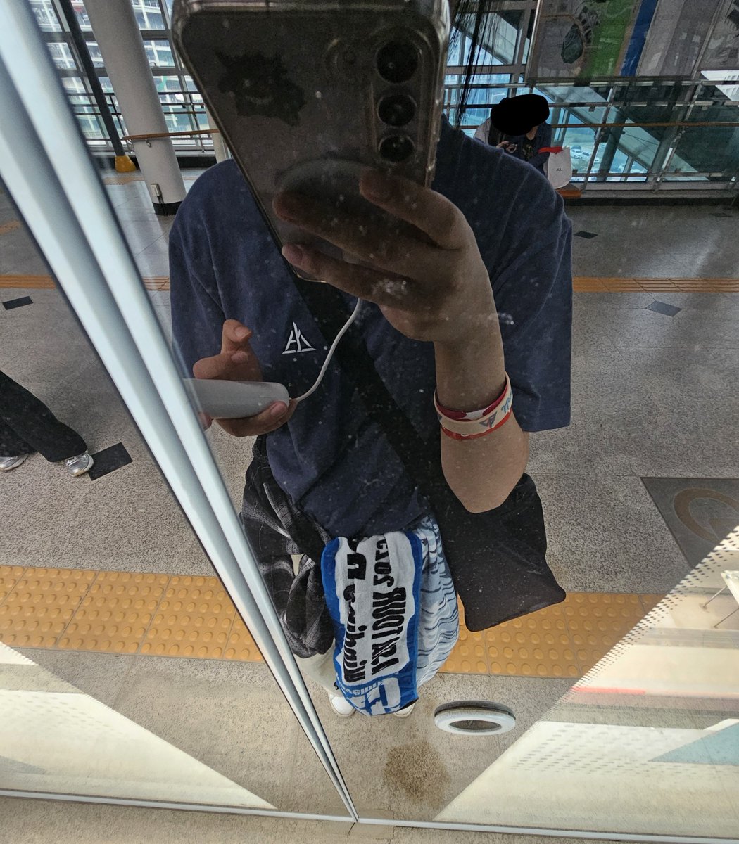 cheyonn_0's tweet photo. 혼자지만 재밋엇다 https://t.co/DaOvmIWf7r
