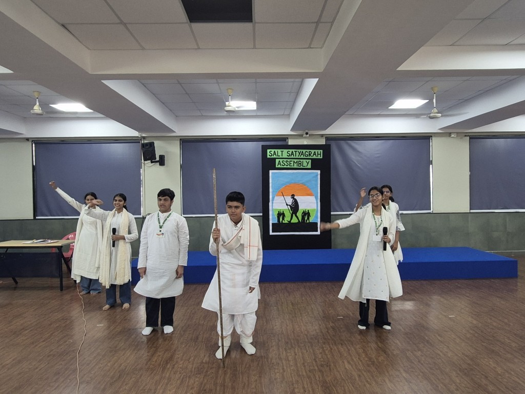 DPSTapi's tweet photo. 🇮🇳 Class IX-B presented a meaningful Salt Satyagraha Assembly, highlighting the historic 1930 movement, Mahatma Gandhi’s Dandi March and the values of courage, unity and non-violence. 🧂✨
#DPSTapi #SaltSatyagraha #DandiMarch https://t.co/OFpmjfpeni