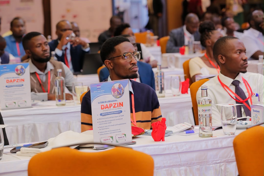 agabagift2's tweet photo. Follow my bro, Dr Ahimbisibwe Gideon @Gideonthesquire  an Acute MO, passionate about medical practice and research and has just gotten a checkmark 😂 Let's follow him @Gideonthesquire https://t.co/Is0zHJ1iQp