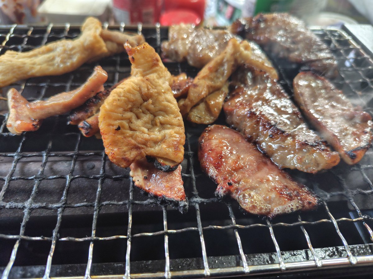 udZJuSMQmm87922's tweet photo. うめぇ～🤣寺西精肉店の秘伝タレ⋯市販品とは違うのが分かる🤭最高👍️ https://t.co/qJIQeIGIzS