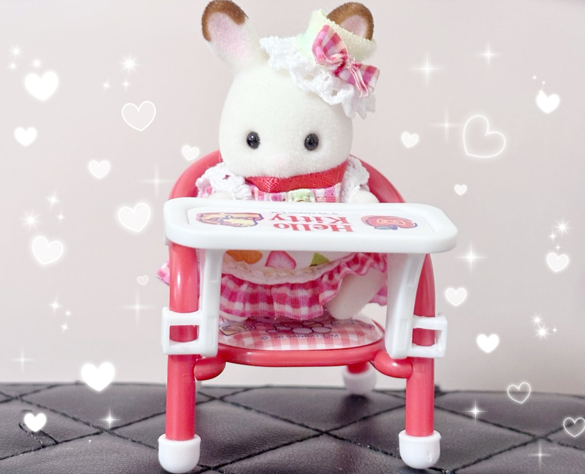 STYU_KI's tweet photo. この間ガチャガチャで引いたサンリオのまめチェアかわいい🍎❤️ https://t.co/25hYOmeUeN