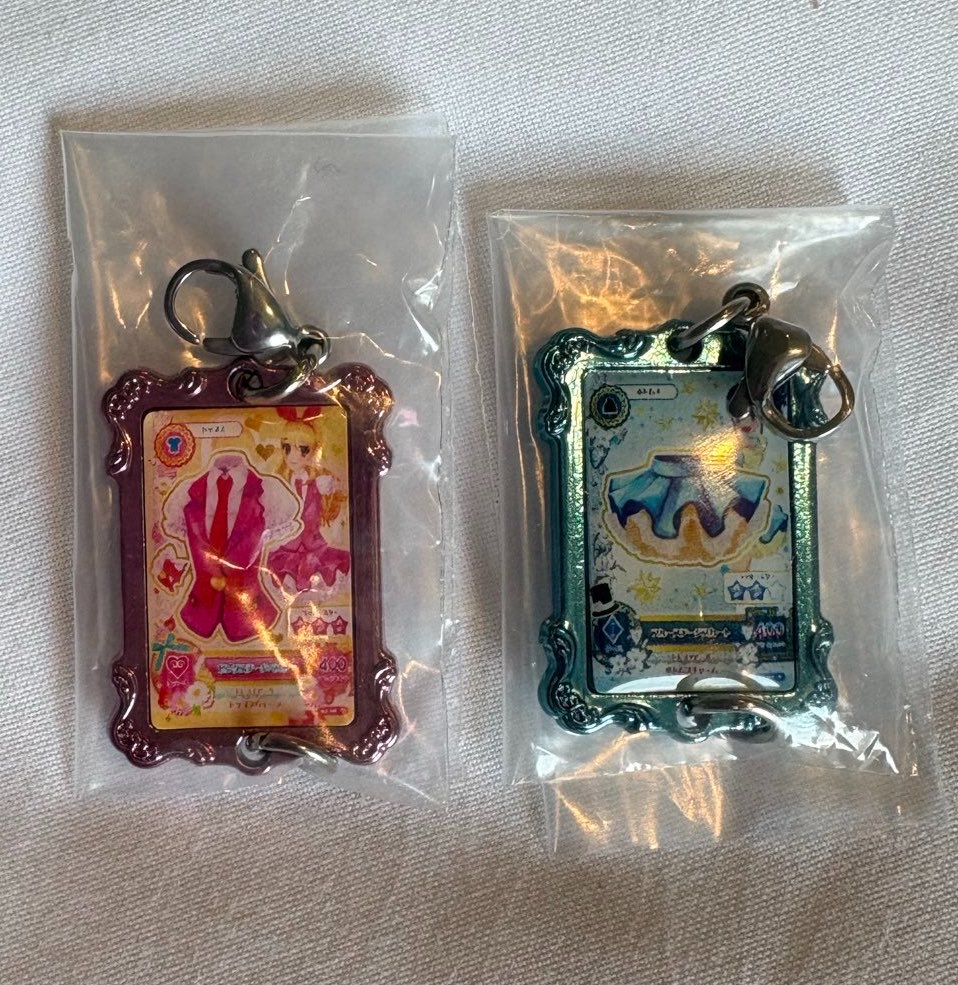 china_629's tweet photo. 【交換】アイカツ カスタムドレスアップチャーム ガチャ

譲→ピンクステージベスト ブルーステージスカート

求→パープルステージスカート　パープルステージニーハイパンプス

郵送希望です。
お気軽にお声掛けください♡ https://t.co/TvPCjqwCN6