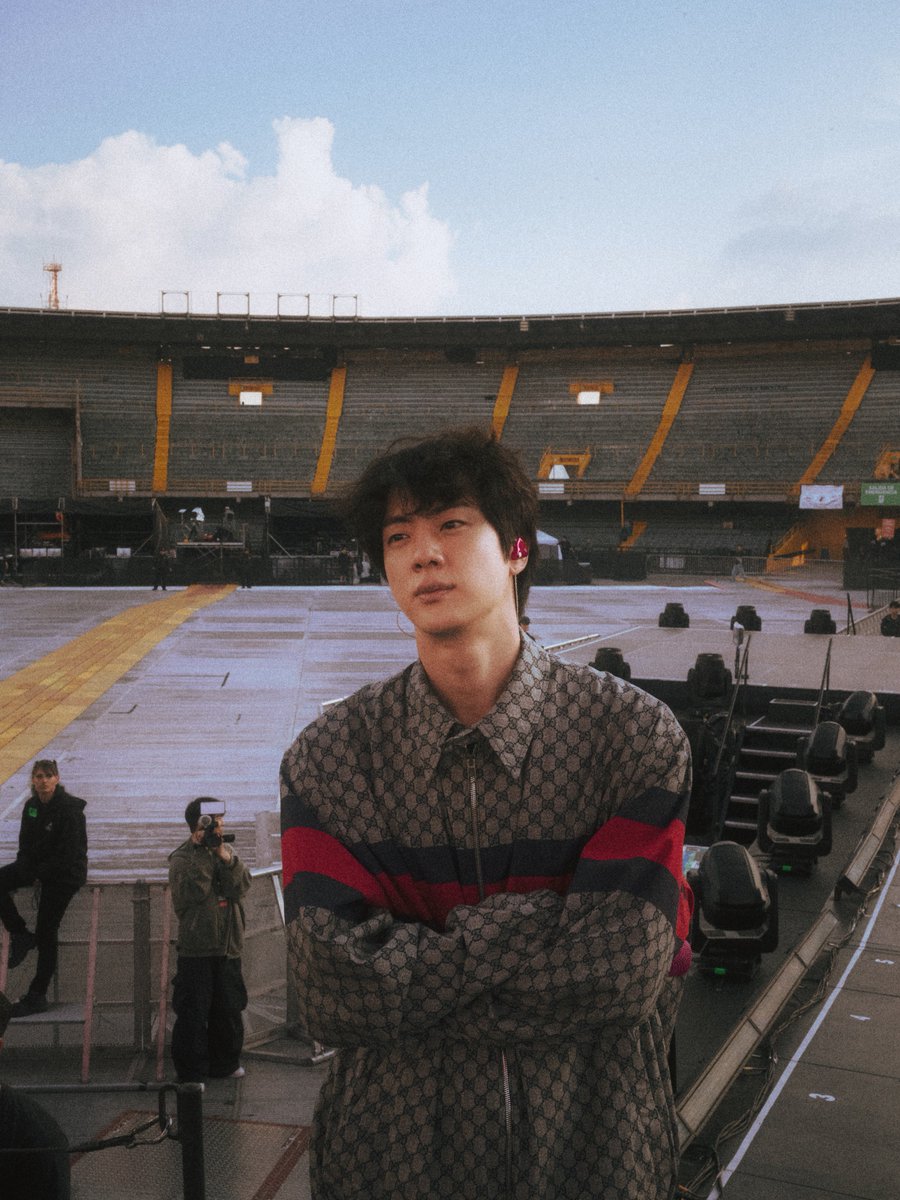 seokjinfile's tweet photo. JIN 📸 BY JUNGKOOK https://t.co/ZCv1TISiJj