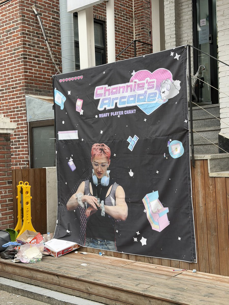 channiesroom8's tweet photo. fourth stop!! ๐ฅณ
#ChanniesArcade
#ReadyPlayerChan
#HappyBangChanDay
#BangChanEmpireOfTalent https://t.co/DgAPnHd2xA