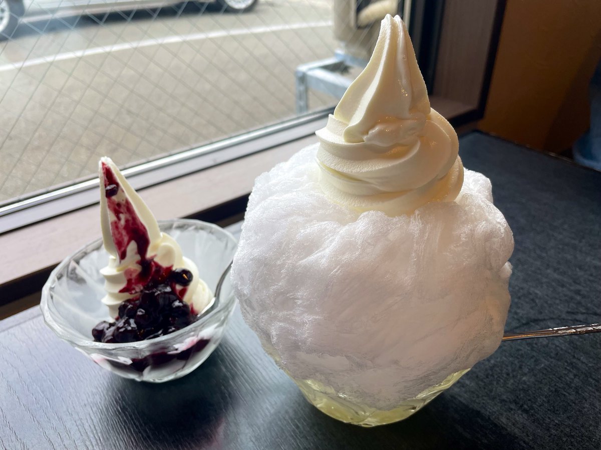 cotone_tohoku's tweet photo. 秋田名物 生グソ🍧
10月4日(日)が今年ラスト‼️

夏は行列の広栄堂さん
今日は待たずに食べられました！
駆け込み生グソしたい方はぜひ🤗
⚠️ 生グソとは…
(生グレープフルーツソフトの略)

10月は平日営業のソフトクリーム屋さんになるそうです🍦

#生グソ #広栄堂 #秋田市 https://t.co/ZvUku3bZNu