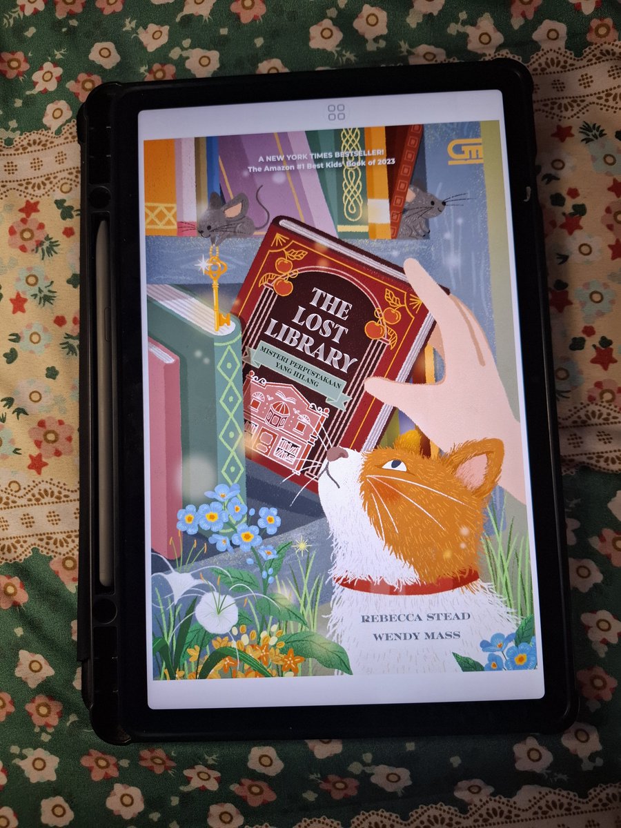 yrsoulmate's tweet photo. ~ 𝐑𝐞𝐚𝐝𝐢𝐧𝐠 𝐉𝐨𝐮𝐫𝐧𝐞𝐲 
📔: The Lost Library
✒️: Rebecca Stead &amp; Wendy Mass
✏️: Reita Ariyanti
📖: 240 Halaman 
🔖: @bukugpu
📍:  PYC DigiLib
⚠️ May contain spoilers

#SasaBaca https://t.co/vaUfIBSBoY