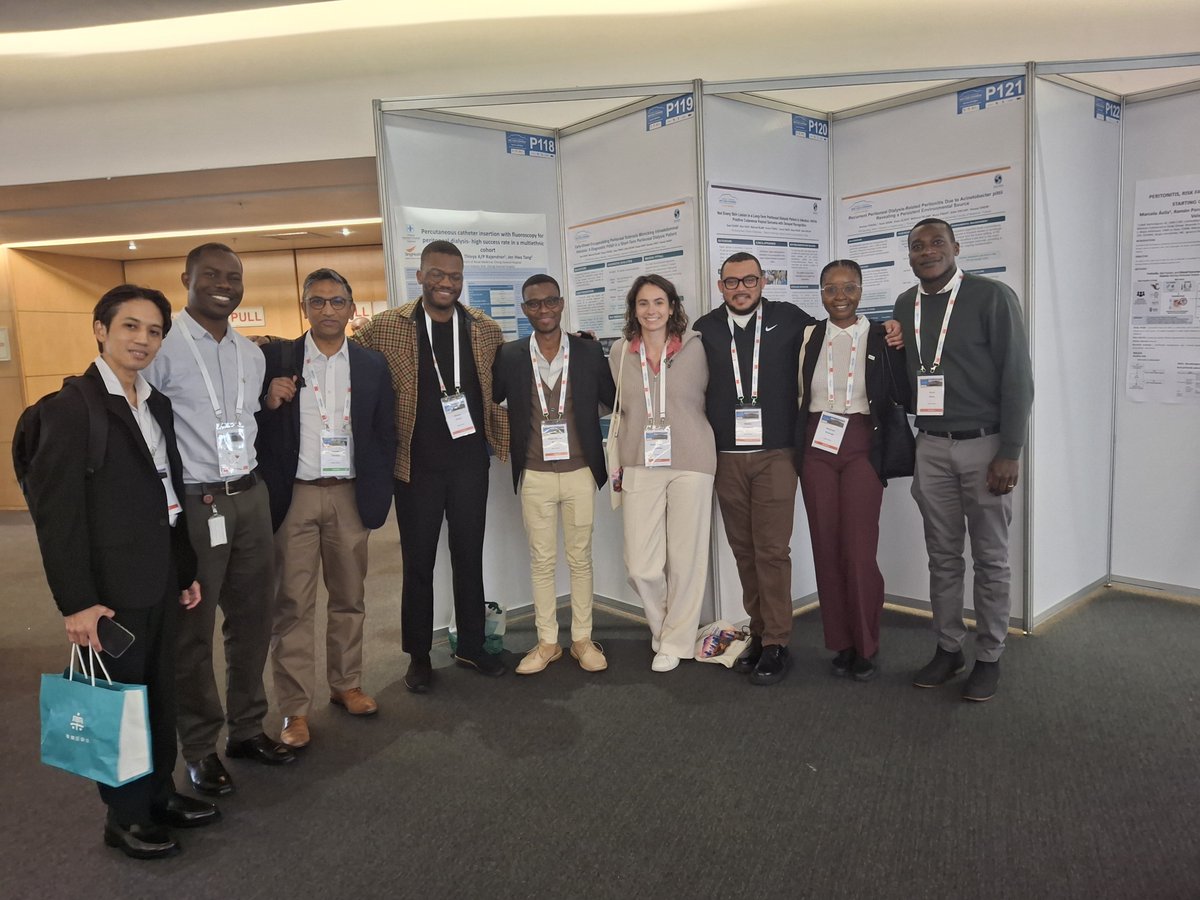 yazied_chothia's tweet photo. The Tygerberg Hospital nephrology team at #ISPD26 in Cape Town.
@SUhealthsci @sa_nephro @ISNkidneycare https://t.co/mBv4gPS94l