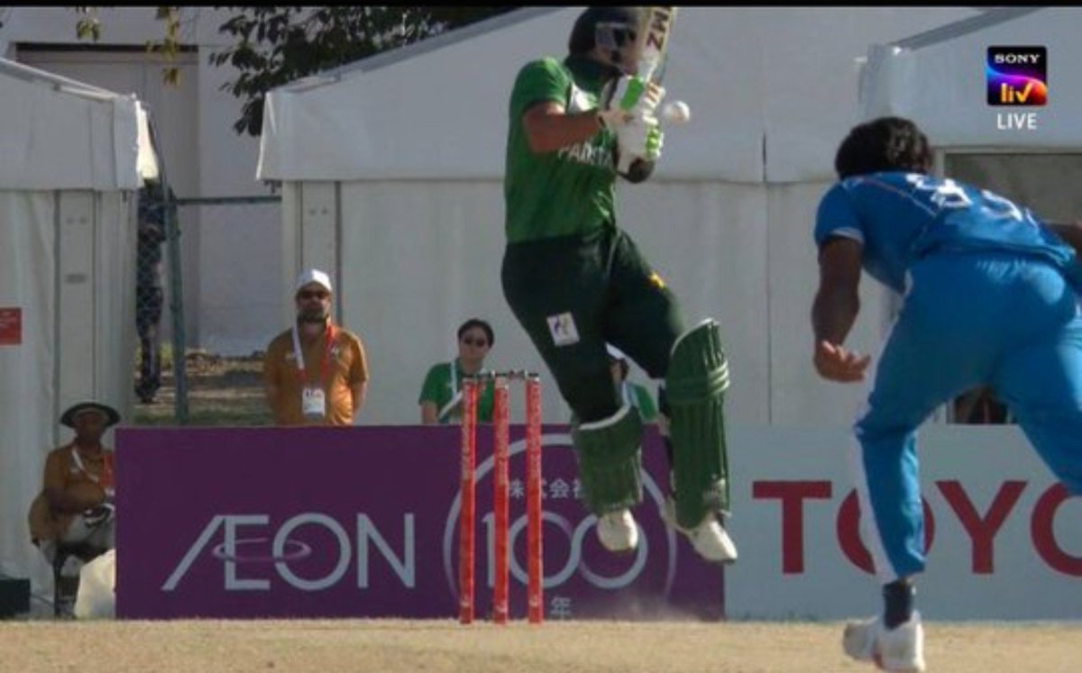88off94_'s tweet photo. Documentary king when Bumrah shows 10% of his power https://t.co/oO1RhvPyow