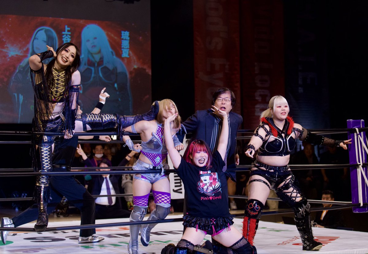 saya_h_a_t_e's tweet photo. 次はもっとボコボコにしてあげるー😜🖤
#STARDOM https://t.co/J4KciOaB4N