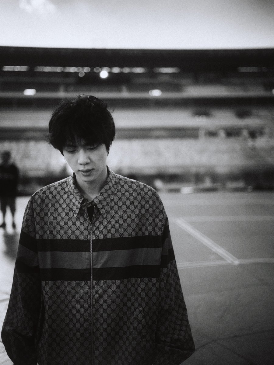 jinnieslamp's tweet photo. 261003 Jungkook Instagram post with Jin

🐰: “I dropped my Leica so the lens got dented :(“

🔗: https://t.co/aF41YndbTA https://t.co/kRLiOWmc5l
