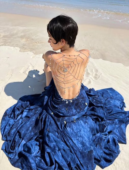 gentlehaven_'s tweet photo. pretty webbed backless dress https://t.co/AKn7kMIsBL