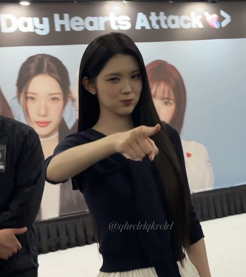 timeforsoongbae's tweet photo. 아역시 나는
이 머리가제일조아ㅜ https://t.co/Y0WZz6JPHw