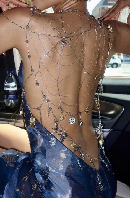 gentlehaven_'s tweet photo. pretty webbed backless dress https://t.co/AKn7kMIsBL