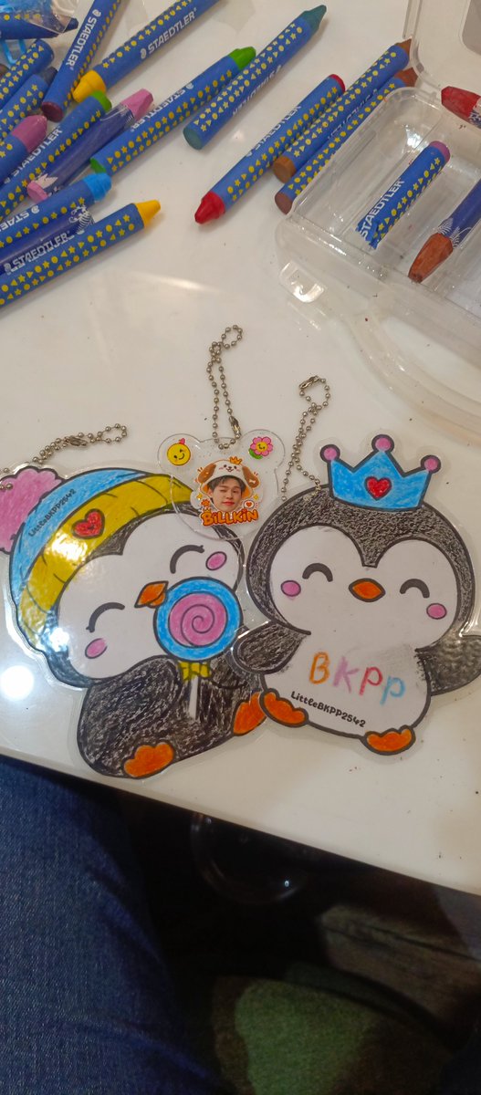 aliya081031's tweet photo. เพนกวิน 🧡💜❤💙
#LittleBKPP2542
#HBDBILLKINxLITTLEBKPP2542
#ProjectForBillkin27th
#Bbillkin #บิวกิ้น https://t.co/tFtjlBPBXs