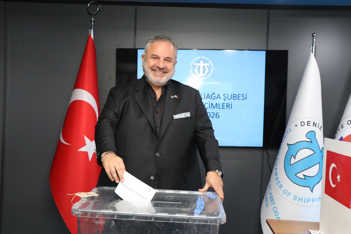 AlfaPressMedya's tweet photo. İMEAK DTO Aliağa Şubesi 3. Dönem Meclis Üye Seçimleri tamamlandı. 86 üyenin oy kullandığı seçime tek listeyle giren mevcut başkan Adem Şimşek güven tazeledi.
#DenizTicareti #Aliağa #DTO #Seçim #Denizcilik #İMEAKDTO #AliağaLimanları
https://t.co/PFgo0T4hTT https://t.co/VzllcIIUn8