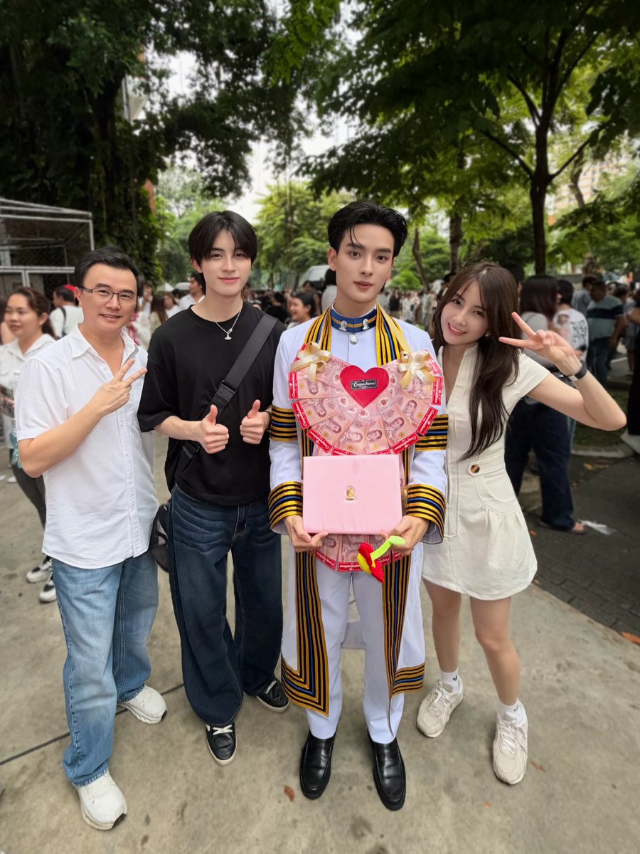 khunpolkingdom's tweet photo. ✦ annieairida’s IG update ✦
—03102026 

KHUNPOL OFFICIALLY GRAD

#KHUNPOLGraduationDay
#KHUNPOL #AAashirakorn https://t.co/jfm8XKqJdo