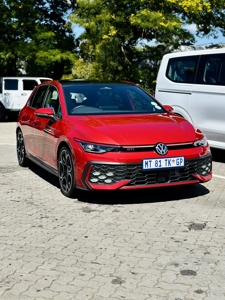 dbn_spotter's tweet photo. How it started vs How it’s going. VW has been cooking with the Golf ever since ever since!
#VWSA #GolfGTI #GTI https://t.co/6NmgHrYahP