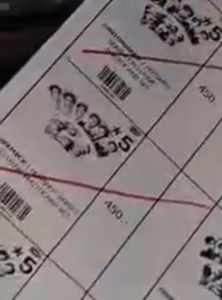 halfmyhppness's tweet photo. LukeMick, sold out ? 😭😭😭 

cr: @/bardyie 
#GMMTVFANIVAL2026HappyFamily 
#lukeso_ #mickmetas #LukeMick https://t.co/a6TCtb3ded