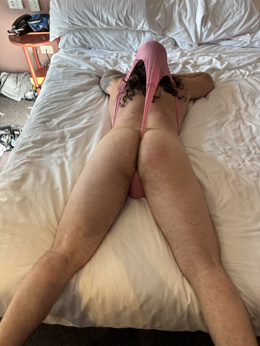 Wedgie_'s tweet photo. Had a very fun meet with @Achillies_Pup yesterday 🥵 Hanging out in Atomic Wedgies was a great way to start a Friday night 😂 https://t.co/V7d3Mucv0j