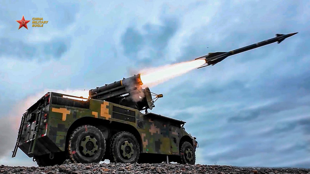 ChinaMilBugle's tweet photo. Cannonade:

Photos show multiple types of equipment attached to a brigade under the Chinese PLA 73rd Group Army engaging in live-fire training exercise.

#China #PLA #PLAA #Army
#PHL11 #PLL09 #HQ7B
#MLRS #Howitzer #AirDefense #Missile
#ChinaMilitary #ChinaMilBugle