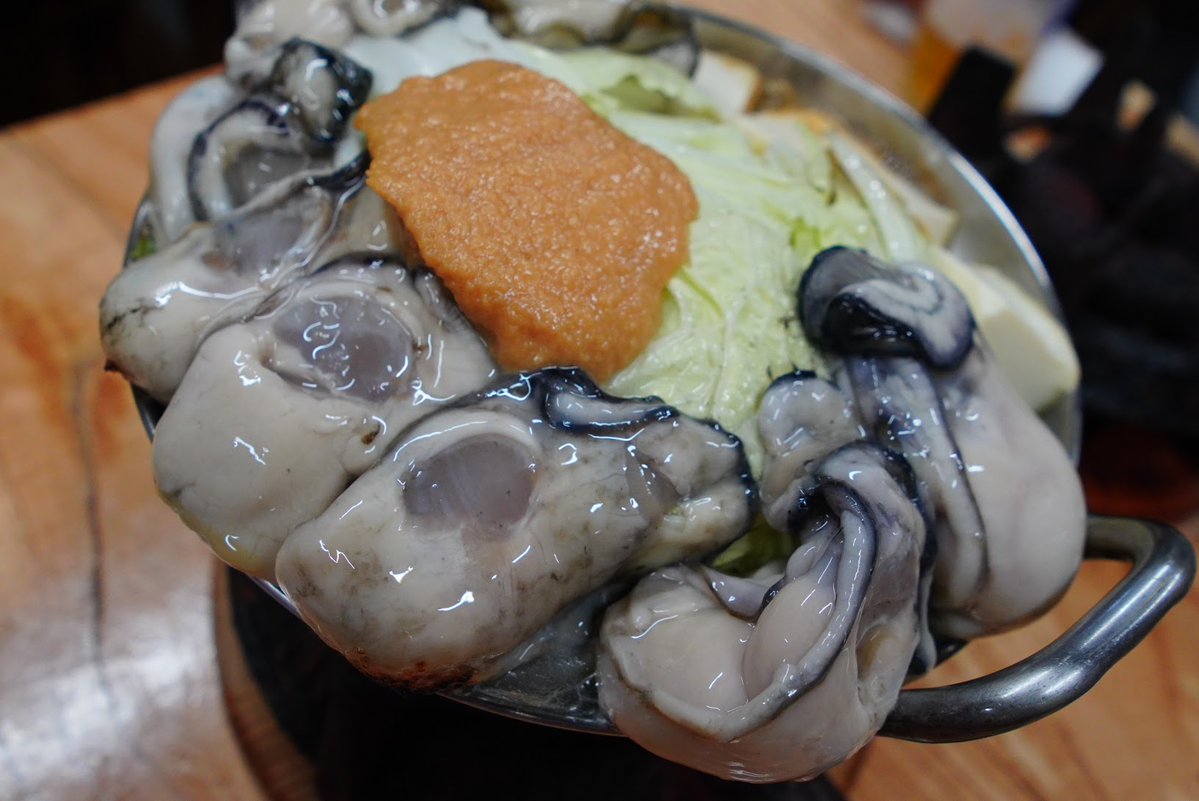 KanpaiNayu's tweet photo. 10月にはいりました。そろそろ、西成の「なべや」は、牡蠣鍋の時期でしょうか。
大阪いきたい！！ https://t.co/H5gGMym18V