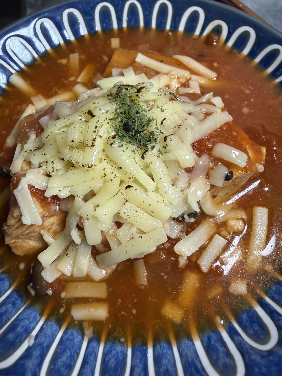 movsuv's tweet photo. これにチーズかけて炙ったらとんでもないことになるんじゃないかと https://t.co/ZVQqPpG96f