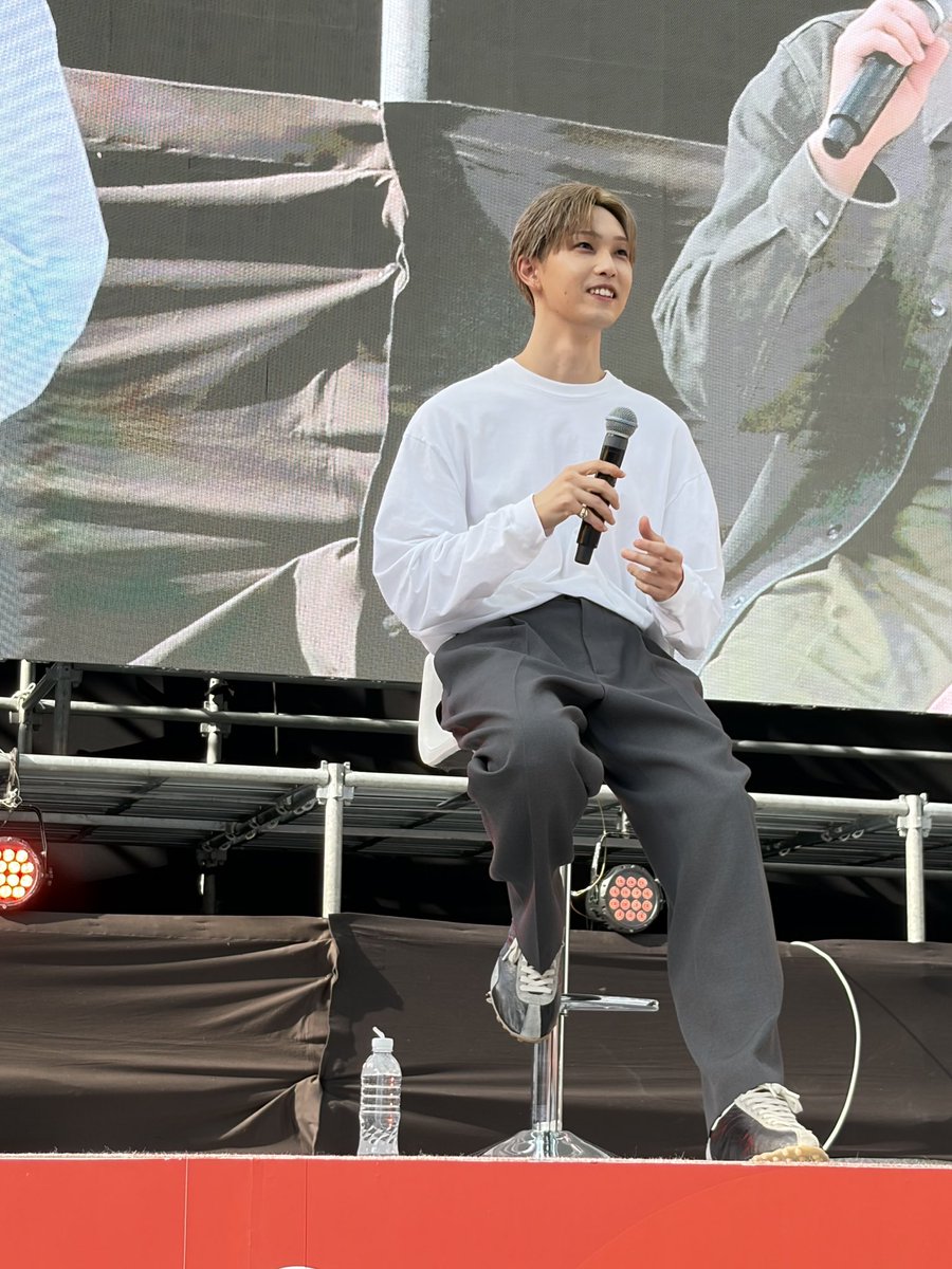 livesite_asia's tweet photo. 👤FANTASTICS堀夏喜さん・八木勇征さんによるトークショー

ここでしか聞けない特別なトークショーになりました😊❤️‍🔥  

 #アジア競技大会 #ライブサイト #FANTASTICS #堀夏喜 #八木勇征 https://t.co/UP0axKE9KI