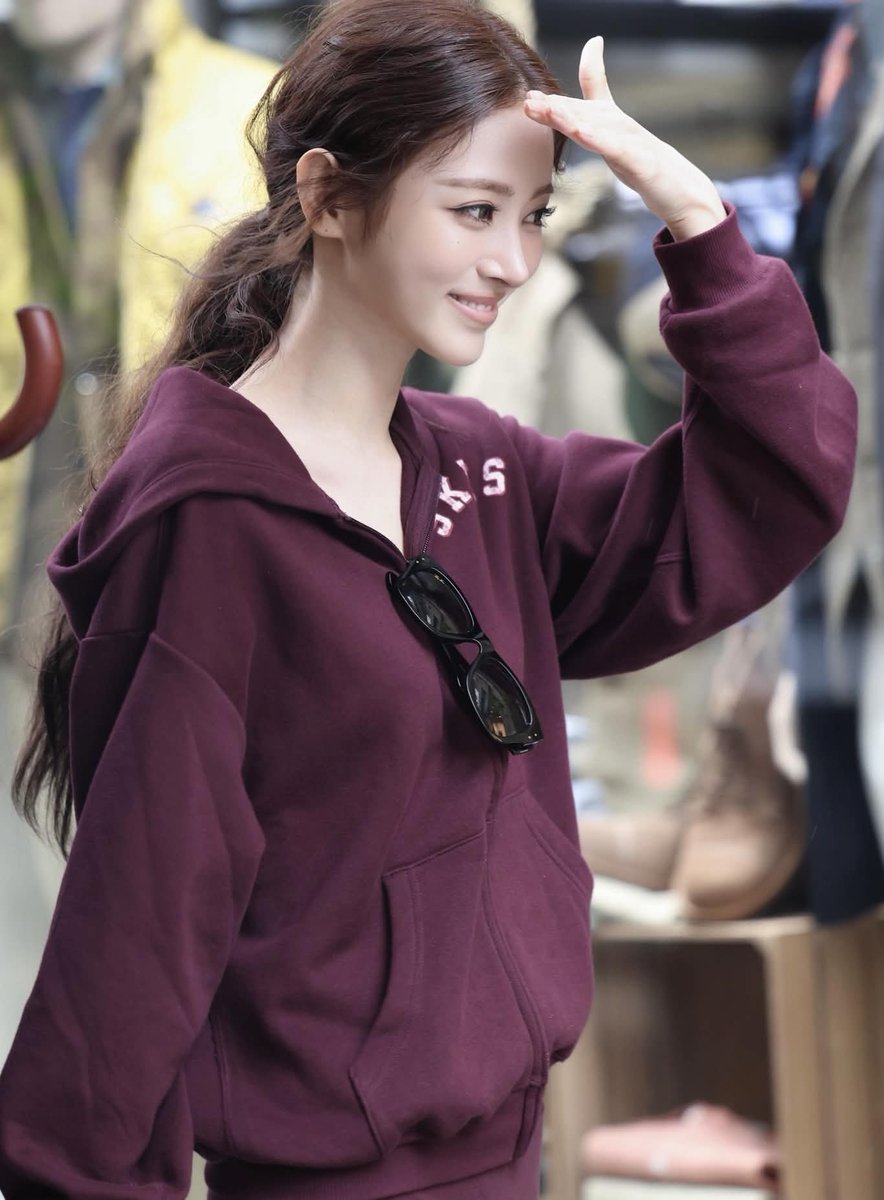Leeseoubtu's tweet photo. https://t.co/tx0uyX2UeV https://t.co/OrGbfV1Li4