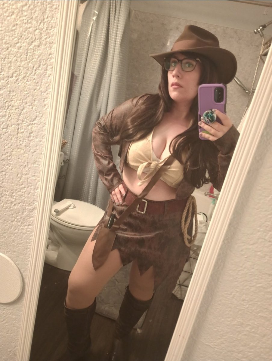 ChrissyCosplay_'s tweet photo. Indiana Jones one of my favorite characters of all time. https://t.co/cZjIxMpNty